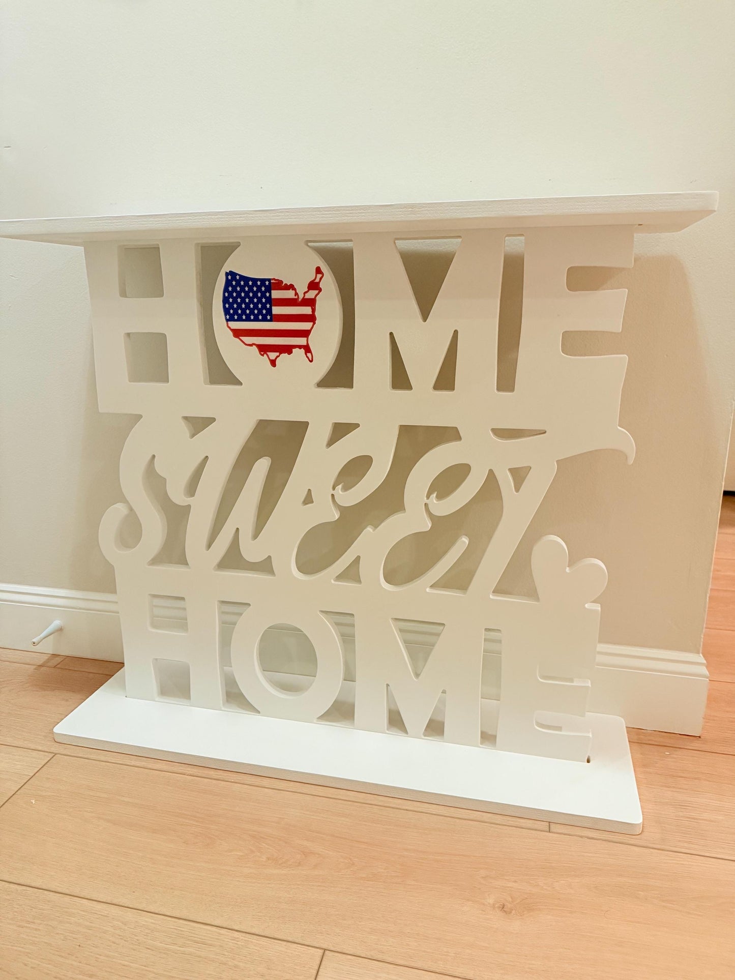 USA Entry table decor