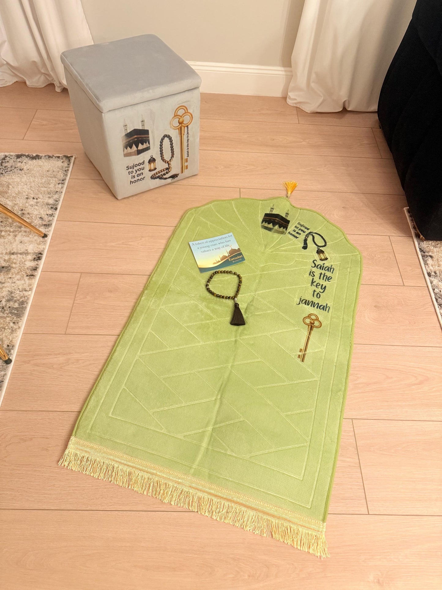 Salah is the Key to Jannah – Men’s Prayer Gift Box | Islamic Gift for Him | Prayer Mat, Tiger Eye Tasbih | Ramadan & Eid Gift