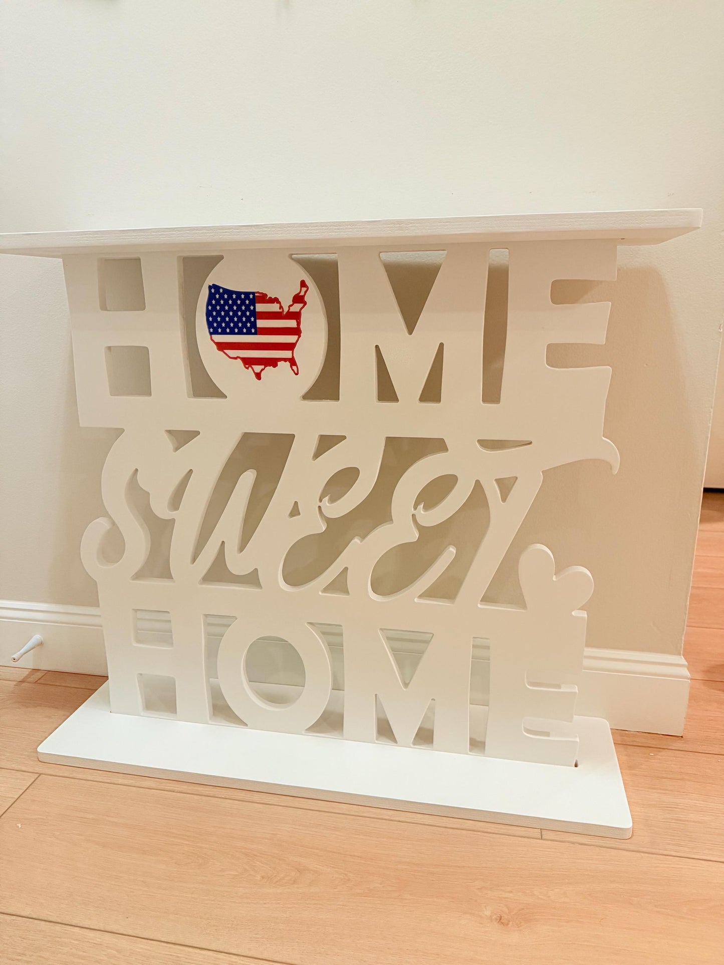 USA Entry table decor
