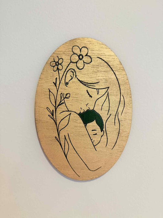 Mother and Child Wooden Wall Art – Minimalist Line Art Engraving on Oval Wood Plaque – Mother's Love Home Decor Gift