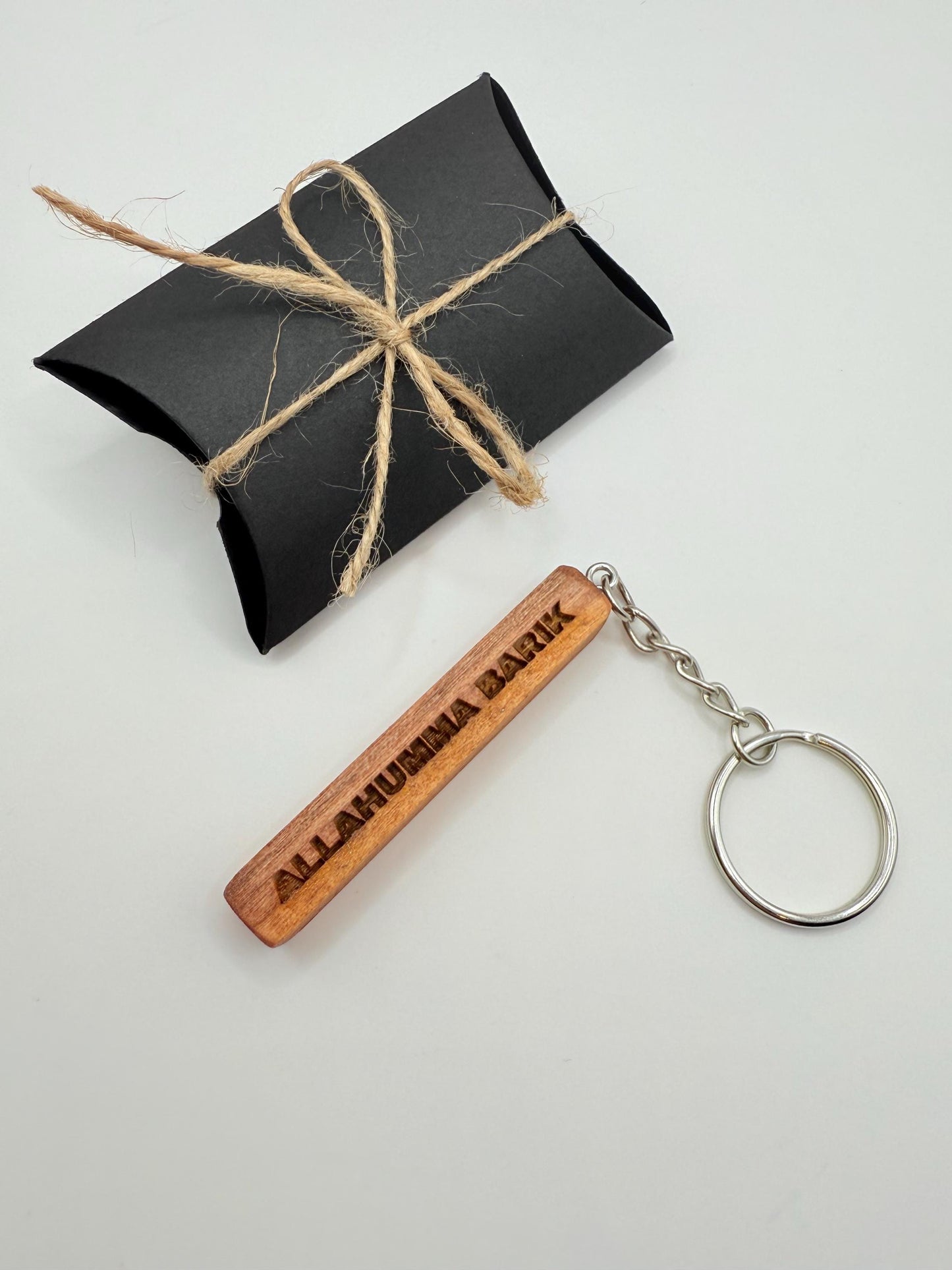 Personalized Double-Sided Wooden Keychain – Arabic & English Prayers – Islamic Quotes – Custom Laser Engraved Gift for Him or Her