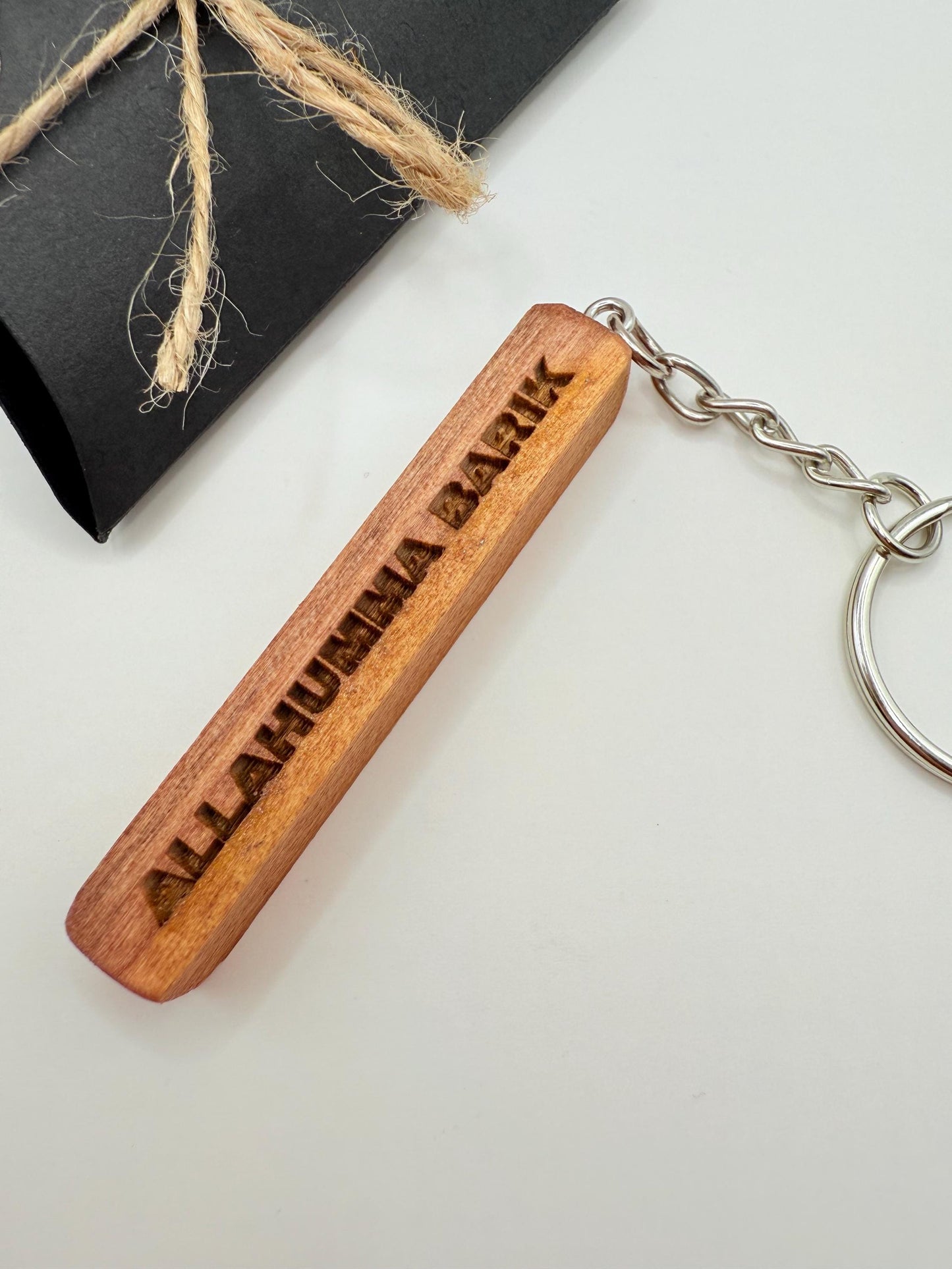 Personalized Double-Sided Wooden Keychain – Arabic & English Prayers – Islamic Quotes – Custom Laser Engraved Gift for Him or Her