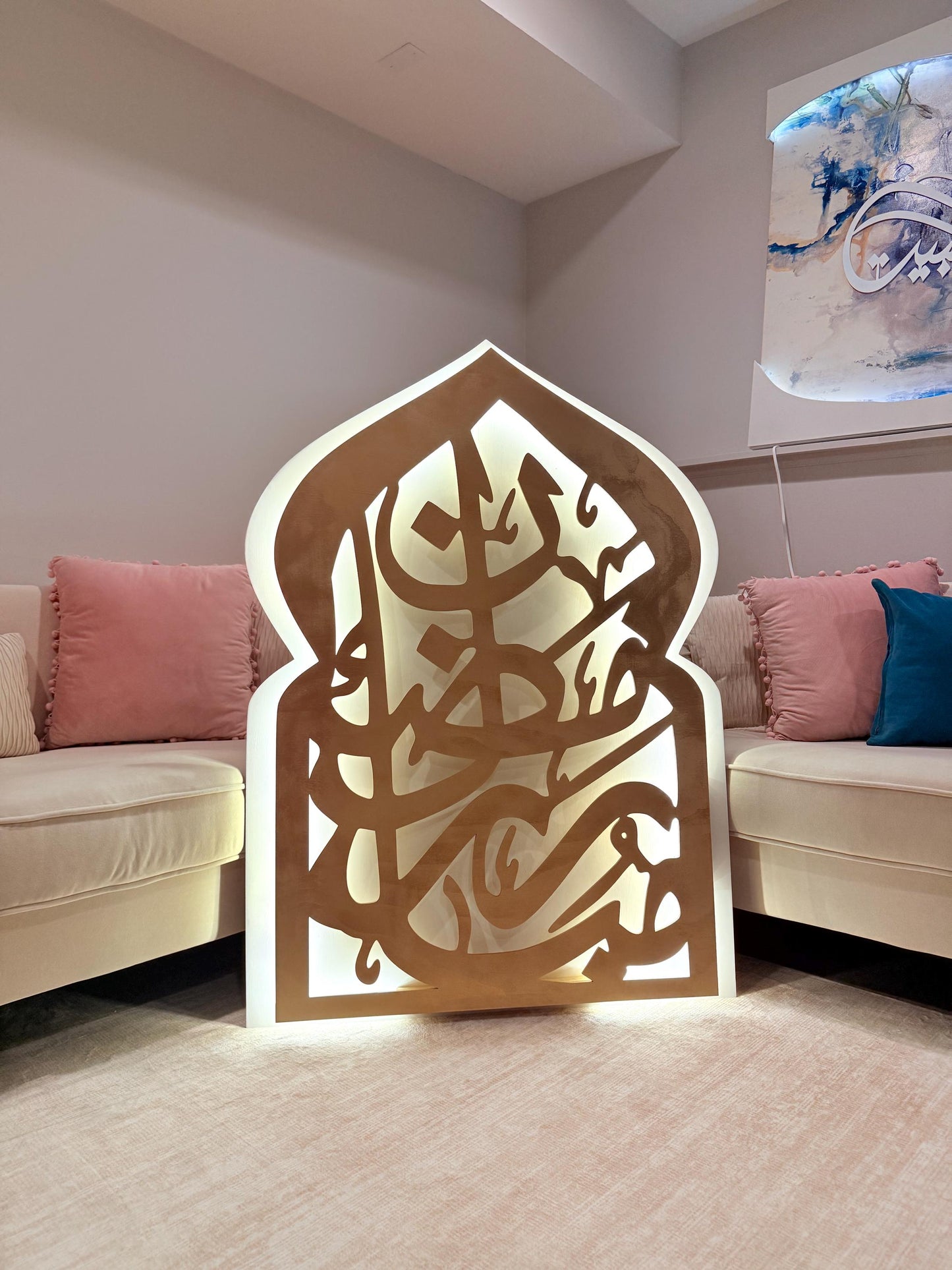 Exclusive Ramadan LED Wall Art – Arabic Calligraphy “Ramadan Kareem” | Mihrab Inspired Islamic Decor | Luxury Backlit Wall Piece