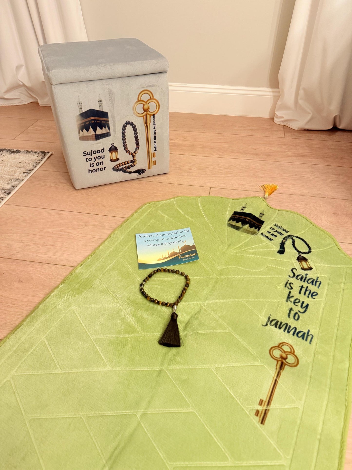 Salah is the Key to Jannah – Men’s Prayer Gift Box | Islamic Gift for Him | Prayer Mat, Tiger Eye Tasbih | Ramadan & Eid Gift
